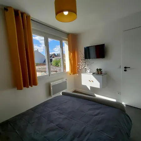 M - Lavaloc Apartament Laval (Mayenne)