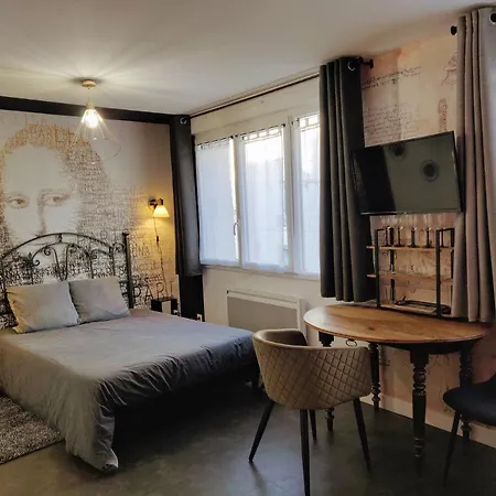 M - Lavaloc Apartament Laval (Mayenne)